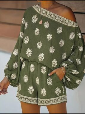 Off-Shoulder Green Printed Romper with Balloon Sleeves Fall Transitional Item